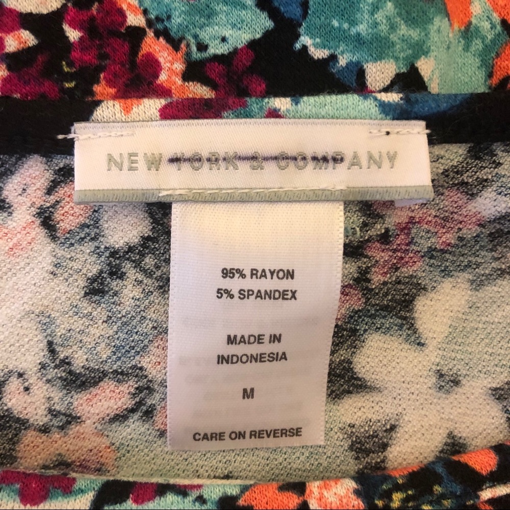 NWOT New York & Company Bell Sleeve Shift Dress - Picture 4 of 4
